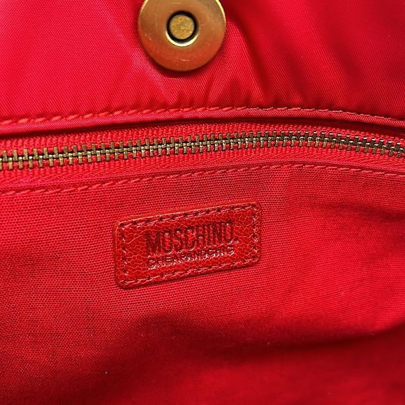 Moschino Fire Engine Red Quilted Bow Chain Handles Handbag Purse 🌺🌺 - Picture 8 of 8